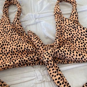 Tie bikini